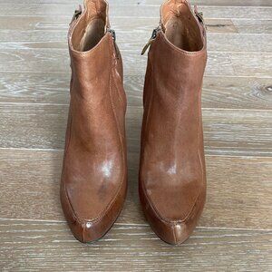 Sam Edelman Round Toe Ankle Bootie | Tan | 9.5